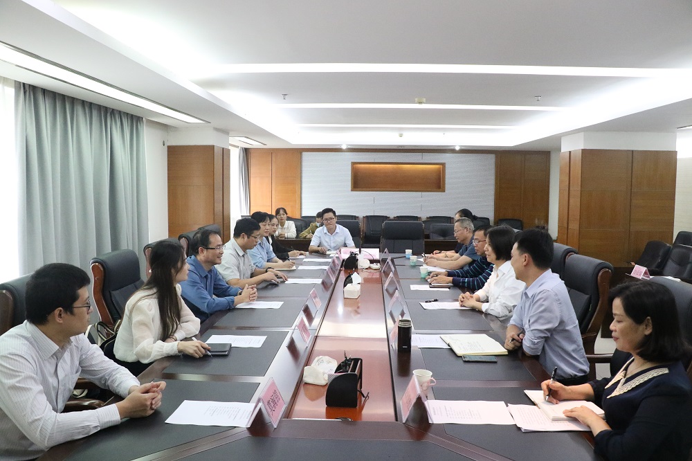 04 在南宁乡村振兴集团开展座谈会作经验交流分享.JPG