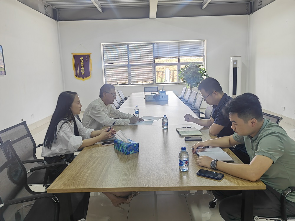 深入园区企业走访图1.jpg